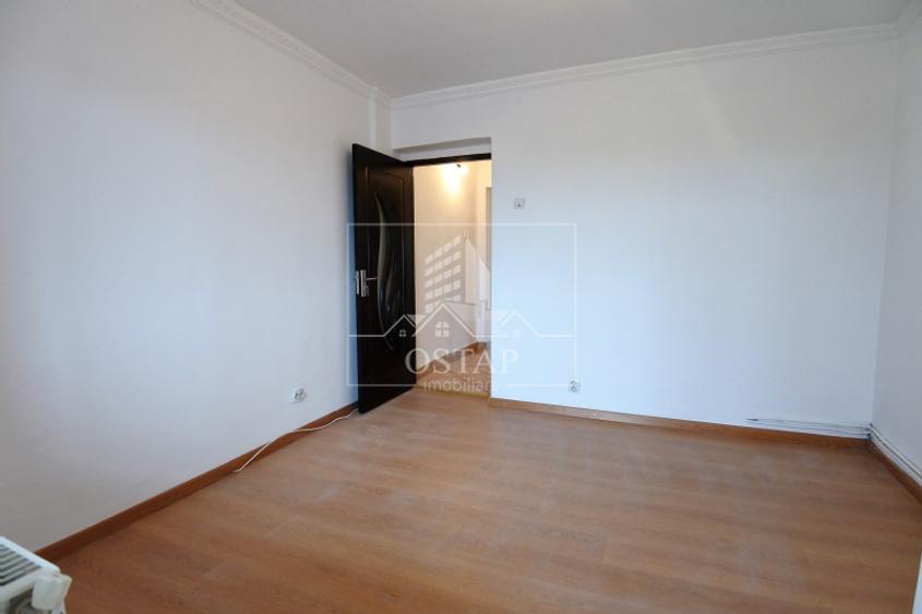 Bistrița Lac-zona Lidl - 2 camere decomandate - nemobilat - preț 230 E