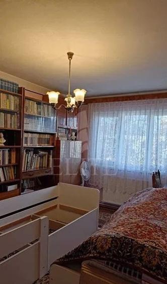 Apartament 3 camere în zona STRAZII PADIS