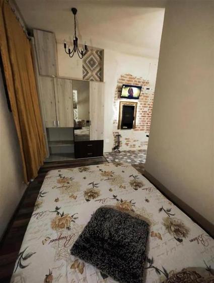 Investitie la cheie in zona centrala! 2 apartamente la casa, transformate in 3 u