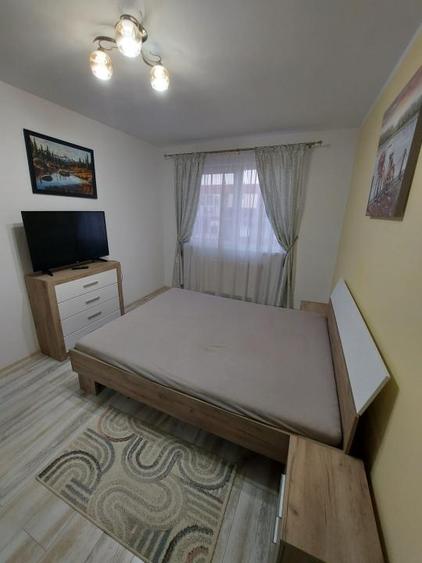 Apartament cu 3 camere,etaj intermediar,parcare subterana,zona Eroilor
