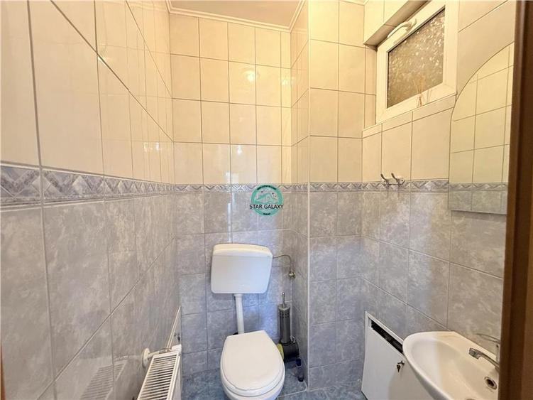 Vand apartament cu 4 camere, 94 mp, etaj 2, cartier Unirii