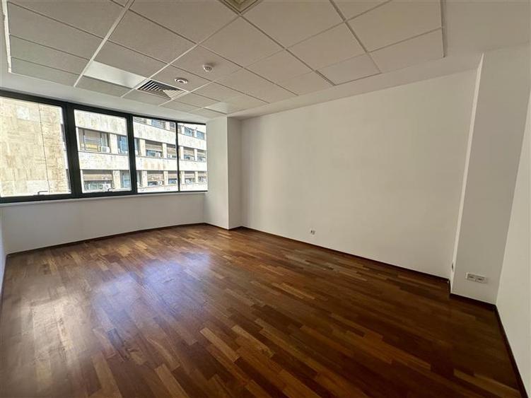 Spatii birouri de inchiriat ultracentral Bucuresti - de la 66 mp