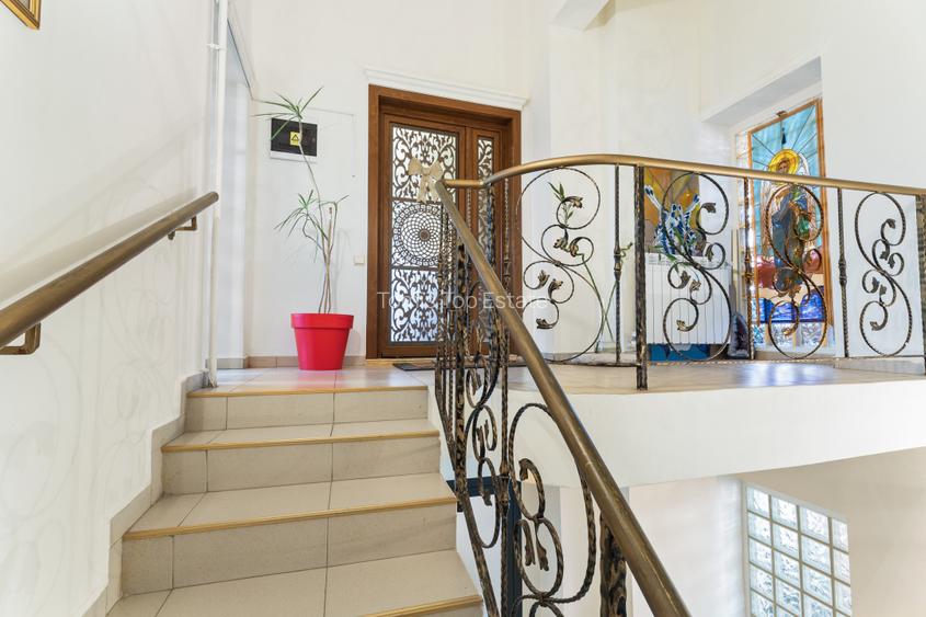 Apartament exclusivist cu 4 camere în Piața Ovidiu  Vedere panoramică la mare - 28