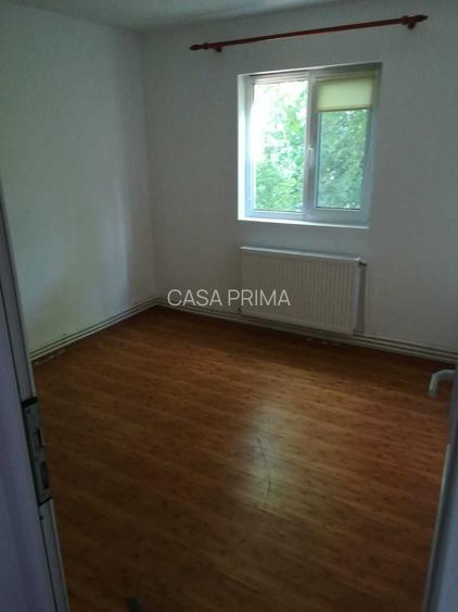 TATARASI-BRD-ap.3 camere, et.2/4,boxa intabulata,LIBER,bloc pe cadre,72m!