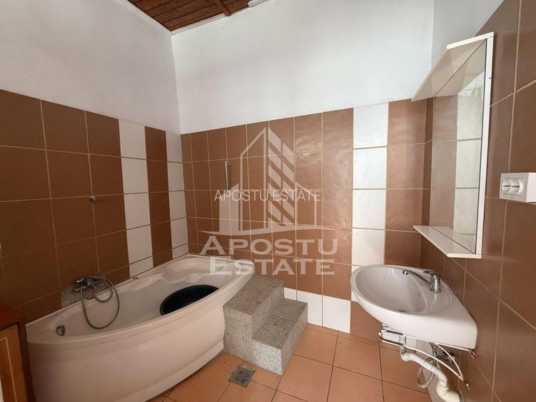 Casa de vanzare in Sandra, 5755 mp, teren, acoperis nou - 14