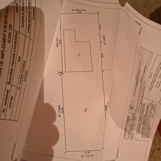 Casa in caramida  cu zidarie dubla pe toata circonferenta e planse in caramida
