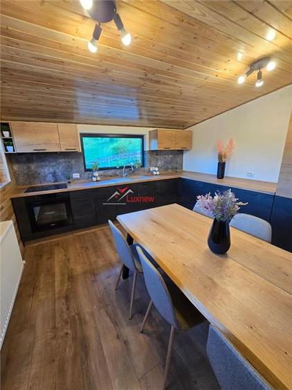 Cabana A-Frame premium – confort, natură și intimitate!