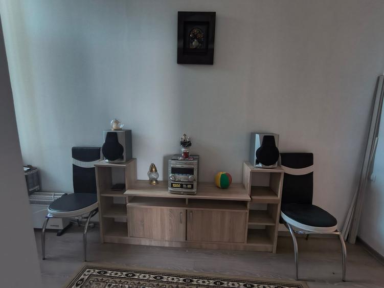 CAZINOU !2 CAMERE, VEDERE LA MARE, LIBER 72 MP. PRET 132000 EUR