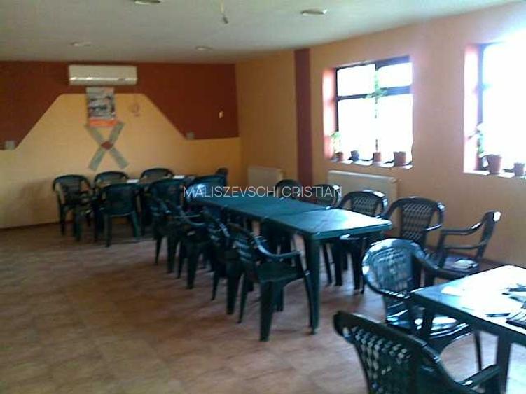 Proprietate mixtă - (Casă + 2 Spații Comerciale + Teren 1800mp)