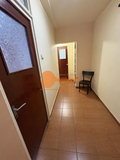 Apartament cu 2 camere in zona Crangasi -7minute de Metrou