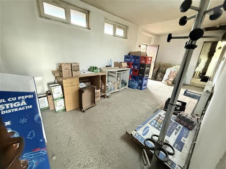 Secuieni - 17 km de Bacau - spatiu comercial