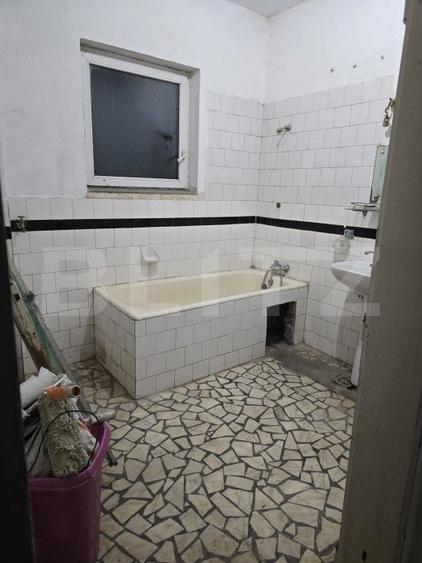 Casa cu 5 camere, 2 etaje, 145 mp zona Titulescu