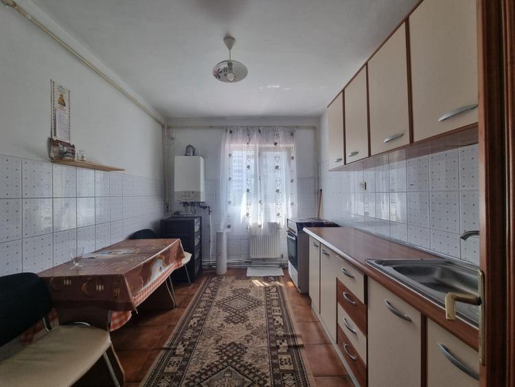 Mihai Viteazu - Ultracentral - Apartament 3 camere decomandate