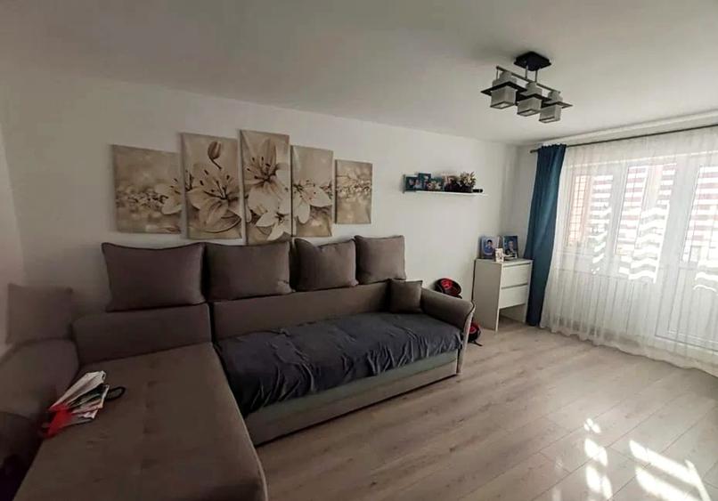 Apartament 3 camere 70mp zona Spital mobilat utilat 87.000eur neg