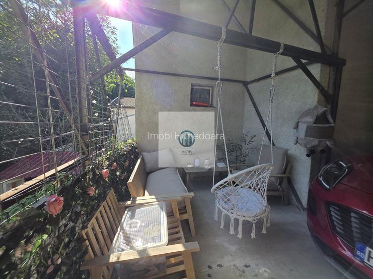 Casa D+P+M in Deva-Aurel Vlaicu, 3 dormitoare, 3 bai, garaj si terasa