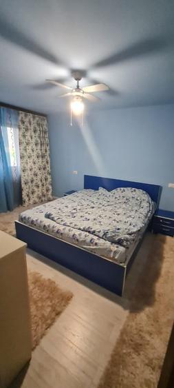 Persoana fizica închiriez apartament