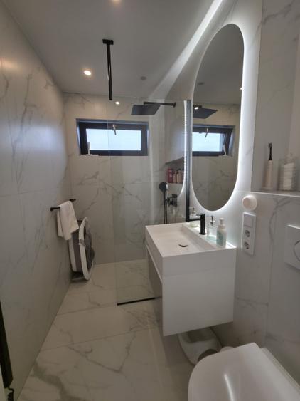 Apartament cu 2 camere, 44 mp, zona Sasar