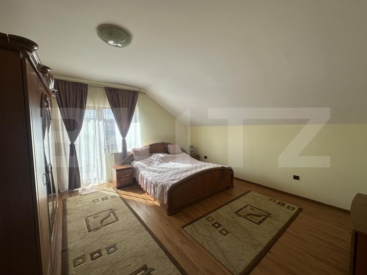 Casă spațioasă cu etaj, teren generos și livadă, Zona Paulesti