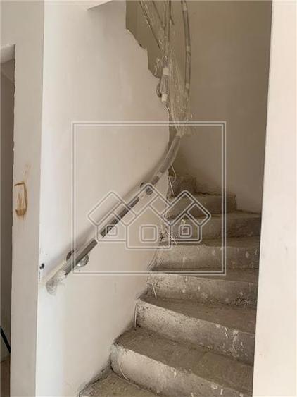 Duplex de vanzare in Selimbar, 3 dormitoare, curte si parcare