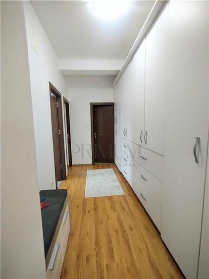 Sanandrei -Apartament 3 camere - doua balcoane - curte -foisor - beci - zona ex