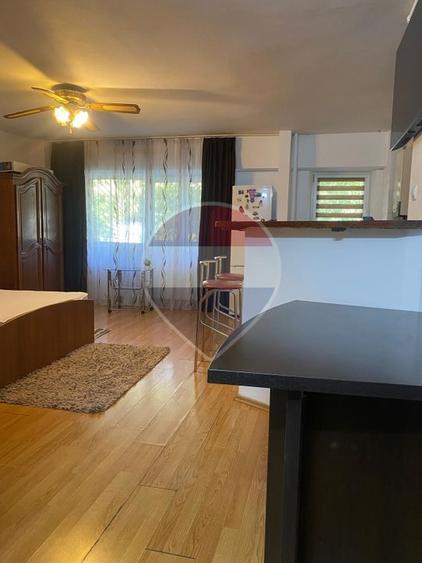 Apartament cu 1 camere de închiriat în zona Sebastian
