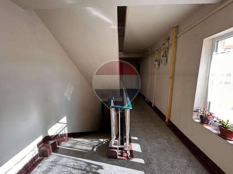 Apartament generos cu 3 camere de vânzare!