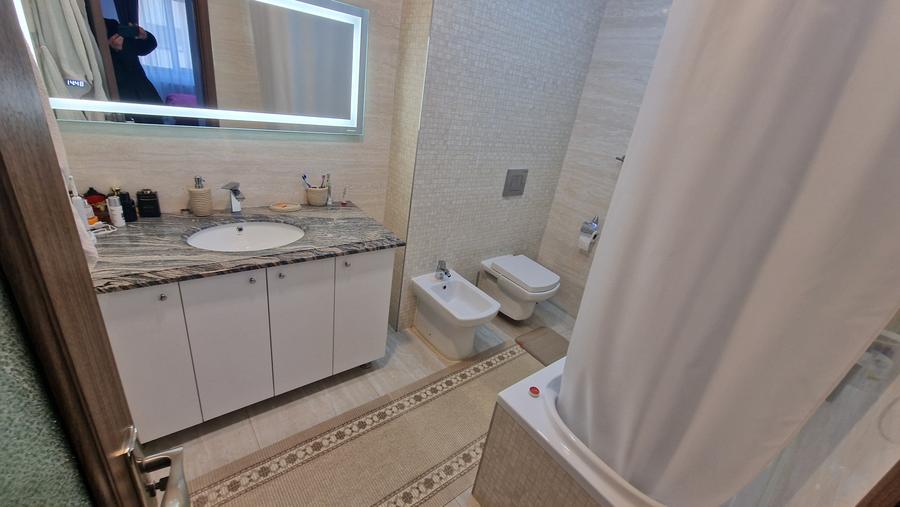 Apartament 3 camere Isaran