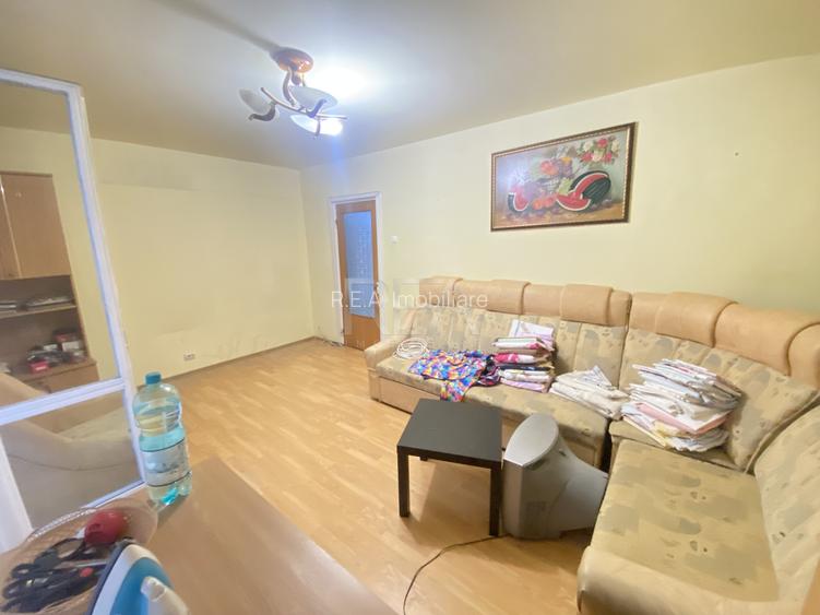3 camere- decomandat- 69,2 mp- Bloc Anvelopat- Doua balcoane- Teius/Rahova - 2