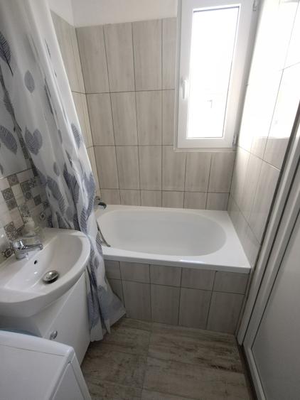 INCHIRIEZ 1 camera,recent renovata, zona Terezian