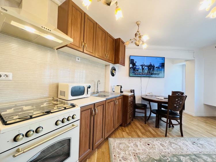 Apartament cu 2 camere, centrala proprie, in zona Piața Unirii