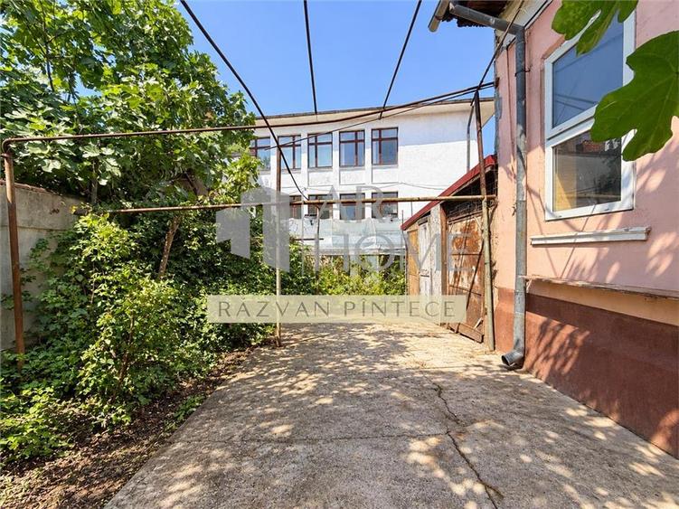 Casa 5 camere, ideal sediu, 409 mp teren, ultracentral ANAF, Ploiesti