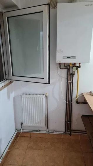 Apartament cu 1 camera decomandat, etaj 3/4, zona Frumoasa