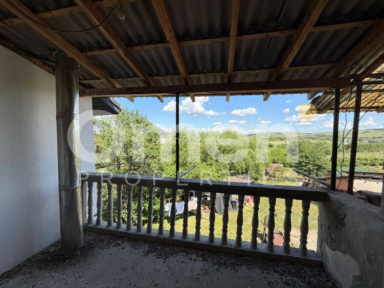 Apartament cu 3 camere | pe 2 niveluri | cu garaj | zona centrala | sat Arinis - 13
