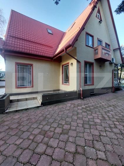 Vila, 10 camere, 580 mp, zona Cartier Albert