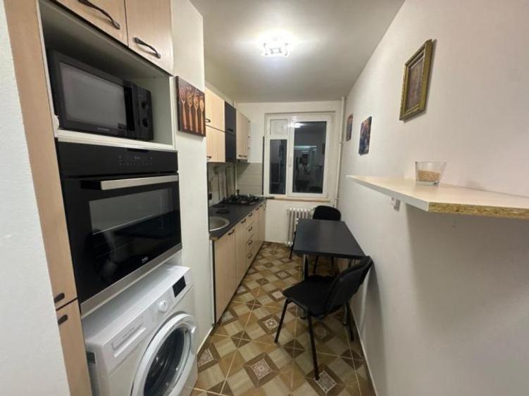 Baba Novac | 2 Camere | Decomandat | 10/17 | Parcuri | 3 Lifturi