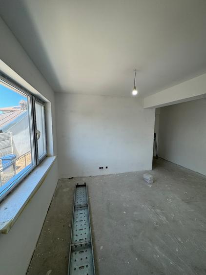 Apartament 3 camere decomandat nou/ metrou 1 Mai