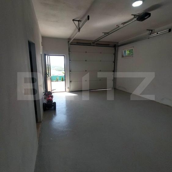 Casa 4 camere, 200 mp, 1050 mp teren, zona Ciurbesti