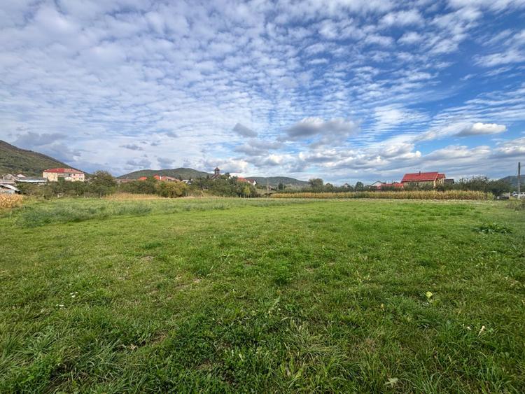TEREN INTRAVILAN DE VÂNZARE – 2.500 MP – LA 15 KM DE BISTRIȚA