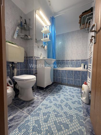 Apartament 2 camere, decomandat, 42 mp utili, etaj 1 - Girocului