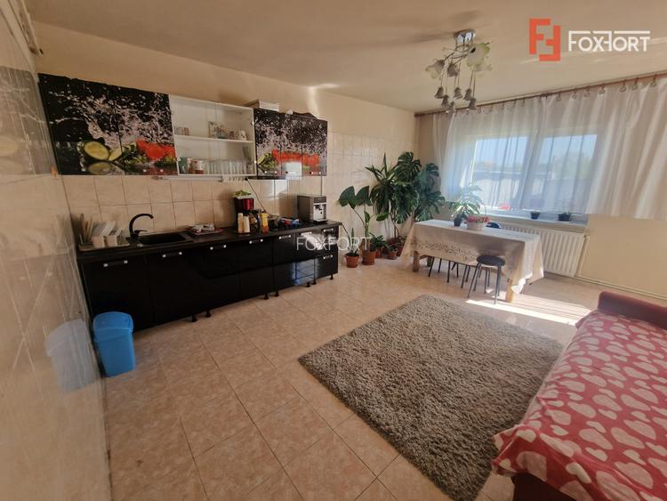 Casa individuala de vanzare cu 7 camere - Recas - 4