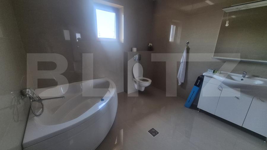 Casa 3 camere de vanzare, 120 mp, teren 950 mp, Balta Blonda