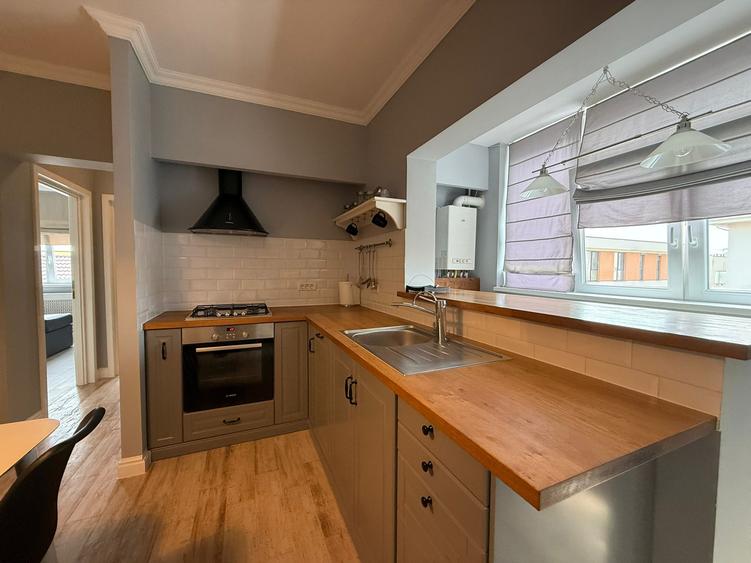 Apartament 3 camere - de vanzare - Dumbravita