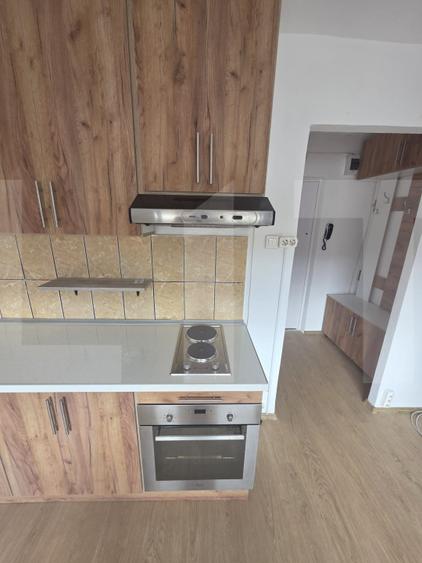 Garsoniera moderna recent renovata