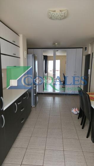 Zona Aradului | 3 camere | Etaj 2 | Decomandat - 4