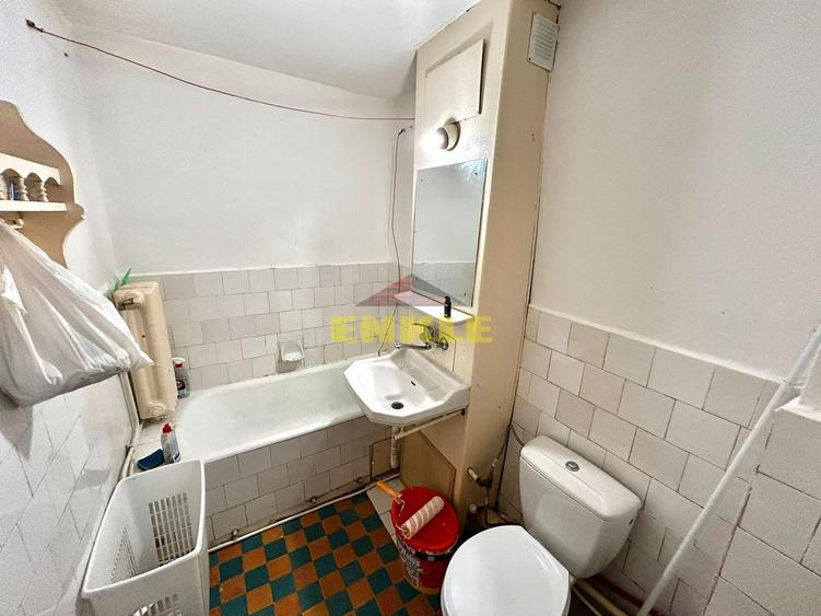 De vanzare apartament cu 2 camere, zona Capat 1.