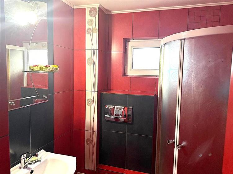 Vila individuala 6 camere, teren 2500 mp