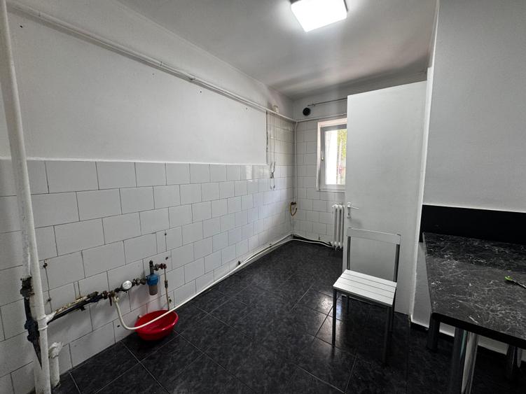 Apartament cu 3 camere Metalurgie