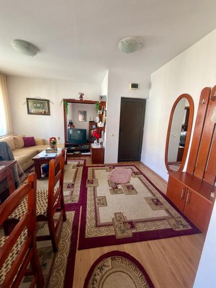 Apartament 3 camere cu scară interioară, 81 mp, etaj 2, boxă, parcare