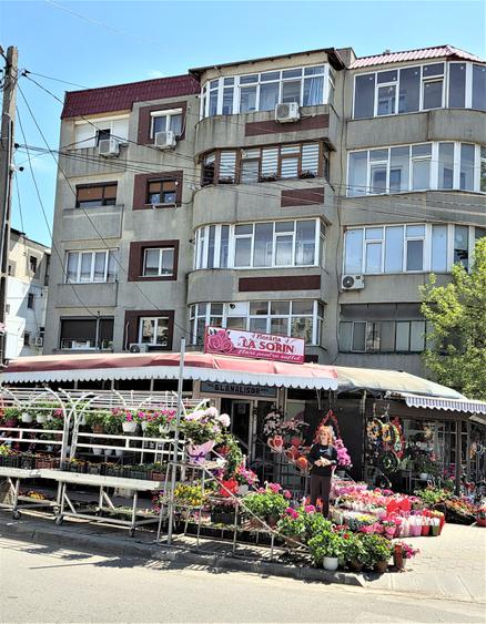 Apartament 3 camere confort 1 etaj 4 ultracentral Adjud