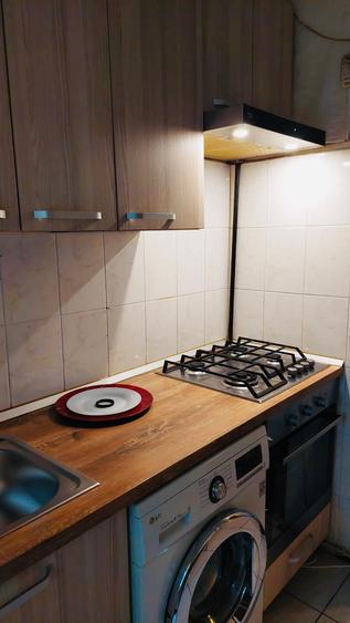 Carol, Mitropoliti, ap. 2 camere, et.1, 58mp, recent renovat, 450Euro/luna